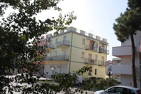 Renovated Flat Near the Beach - Beahost