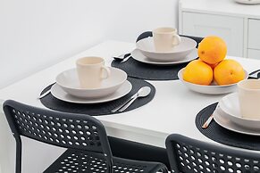 Apartment by the Park Gdynia by Renters