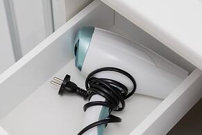 Apartment by the Park Gdynia by Renters