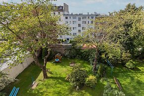 Apartment by the Park Gdynia by Renters