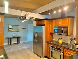 Centrally Located! Spacious Modern 3br W/ Parking 1 Bedroom Home by Re