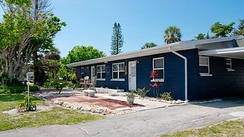 Seaduction Ami B 2 Bedroom Condo by RedAwning