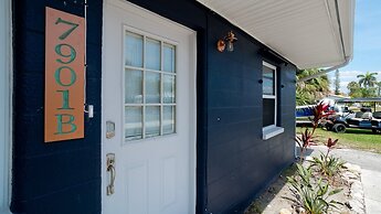 Seaduction Ami B 2 Bedroom Condo by RedAwning