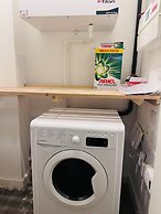 Lovely 1-bedroom With Private Balcony Near Barking