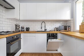 Poznan Rataje Apartment by Renters