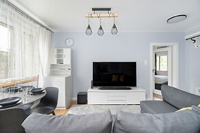 Poznan Rataje Apartment by Renters