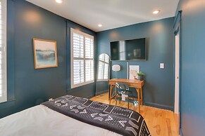 2 Mi to National Mall: Stunning Townhome w/ Patio!