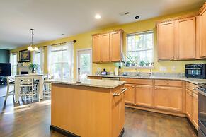 Pet-friendly Holly Springs Residence With Deck!