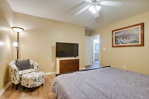 Pet-friendly Holly Springs Residence With Deck!