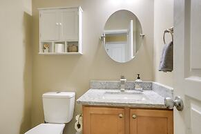 Pet-friendly Holly Springs Residence With Deck!