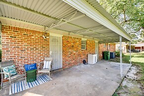 Lovely Montgomery Home ~ 7 Mi to Downtown!
