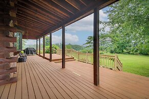 Peaceful Raphine Cottage w/ Deck & Fireplace!