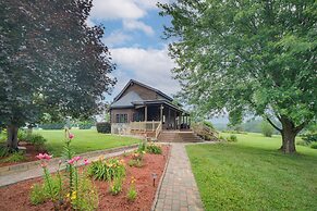 Peaceful Raphine Cottage w/ Deck & Fireplace!