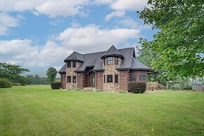 Peaceful Raphine Cottage w/ Deck & Fireplace!