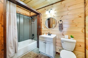 Pet-friendly Eagletown Home ~ 3 Mi to Kayaking!