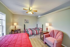 Pet-friendly Checotah Home w/ Deck & Lake Views!