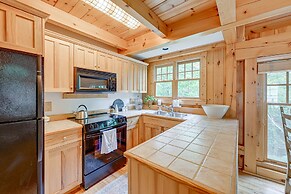 Peaceful Vacation Rental w/ Deck: 5 Mi to Cashiers