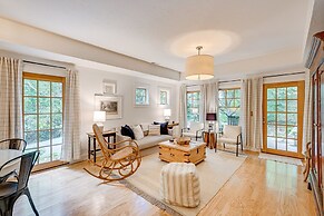 Peaceful Vacation Rental w/ Deck: 5 Mi to Cashiers