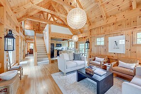 Peaceful Vacation Rental w/ Deck: 5 Mi to Cashiers