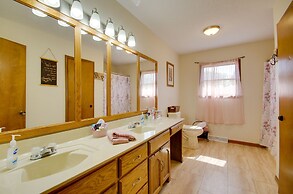 Waynesville Vacation Rental ~ 5 Mi to Downtown