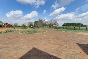 Mtn-view Shirley Pool House: Pets Welcome!