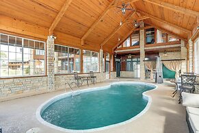 Mtn-view Shirley Pool House: Pets Welcome!