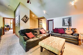 Spacious Villa Retreat: 4 Mi to Lake Charlevoix!