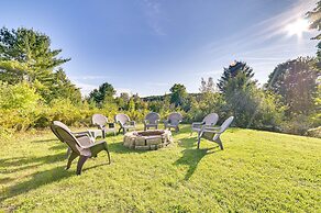 Spacious Villa Retreat: 4 Mi to Lake Charlevoix!
