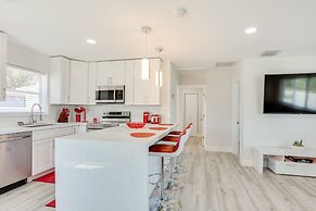 West Palm Beach Vacation Rental ~ 2 Mi to Beach!