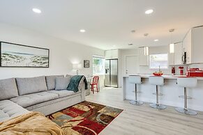 West Palm Beach Vacation Rental ~ 2 Mi to Beach!