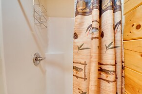 Virginia Mountain Cabin w/ Decks & Fireplaces