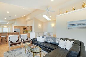 Cozy Waldport Vacation Rental: Steps From the Bay!