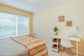 Cozy Waldport Vacation Rental: Steps From the Bay!