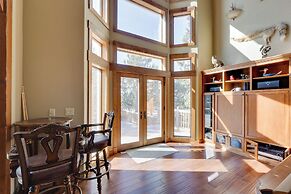 Klamath Falls Vacation Rental w/ Resort Amenities!