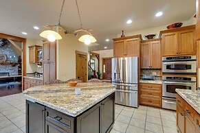 Klamath Falls Vacation Rental w/ Resort Amenities!