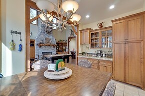 Klamath Falls Vacation Rental w/ Resort Amenities!