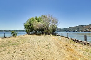 Lakefront Clearlake Vacation Rental!