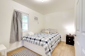 Quiet Lakefront Clearlake Vacation Rental!