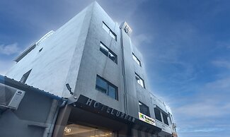 Treebo Urban, 1 Km From Railway Station