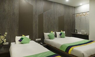 Treebo Urban, 1 Km From Railway Station