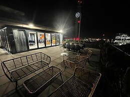 One Bedroom Luxury Flat in City Center