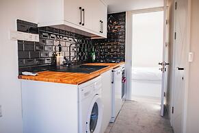 Prive Mini Homes & Camping