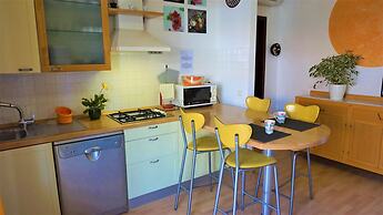 Lovely Apartment With Garden and Terrace