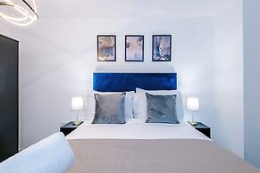 Impeccable 2-bed Apartment in Salford