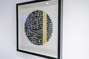 Impeccable 2-bed Apartment in Salford