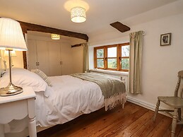 1 White House Cottages