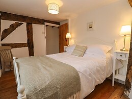 1 White House Cottages