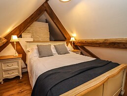 1 White House Cottages