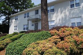 B1bi Clean Cozy Convenient Condo in Buckhead w Free Parking