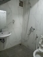 Omah Bondi Family Homestay by FH Stay